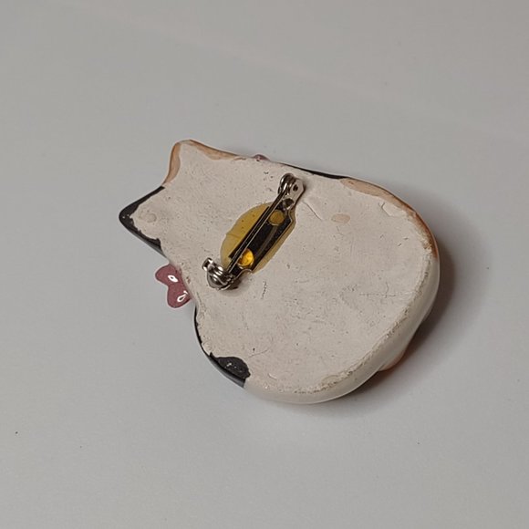 Cute Ceramic Orange, White, And Black Cat Brooch - Picture 7 of 8